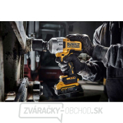 AKU rázový uťahovák s veľkým momentom DeWALT DCF961H2G 18V, 2x5Ah, nabíjačka, PUR AKU rázový uťahovák s veľkým momentom DeWALT DCF961H2G 18V, 2x5Ah, nabíjačka, PUR náhled