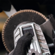 Scheppach BC-AG125-X aku 20 V uhlová brúska (bez batérie a nabíjačky) náhled