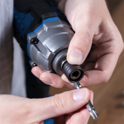 Scheppach C-ID180-X aku 20 V rázový uťahovač (bez batérie a nabíjačky) Náhľad