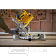 Pokosová píla 254 mm 1650 W Stanley SM1650 náhled