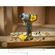 Akumulátorový rázový uťahovač V20 18V 2x2,0Ah Stanley FatMax SFMCF830D2K náhled