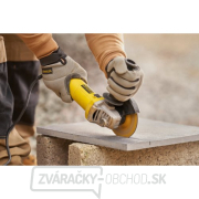 Uhlová brúska 600 W Fatmax Stanley FMEG615 Náhľad