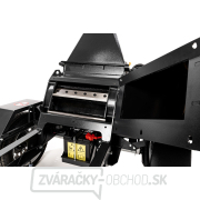 Hahn & Sohn Cedrus R13 - profesionálny prívesný drvič konárov s benzínovým motorom Loncin 18 kW náhled