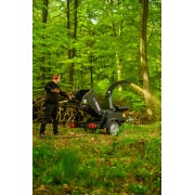 Hahn & Sohn Cedrus R13 - profesionálny prívesný drvič konárov s benzínovým motorom Loncin 18 kW náhled