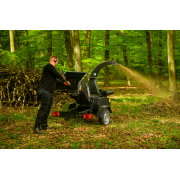 Hahn & Sohn Cedrus R13 - profesionálny prívesný drvič konárov s benzínovým motorom Loncin 18 kW náhled