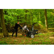 Hahn & Sohn Cedrus R13 - profesionálny prívesný drvič konárov s benzínovým motorom Loncin 18 kW náhled