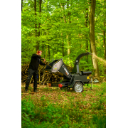 Hahn & Sohn Cedrus R13 - profesionálny prívesný drvič konárov s benzínovým motorom Loncin 18 kW náhled