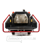 Hahn & Sohn Cedrus RBD16 - profesionálny bubnový drvič konárov s hydraulickým podávačom a prívesom kategórie B Náhľad