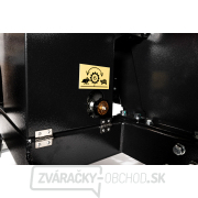 Hahn & Sohn Cedrus RBD16 - profesionálny bubnový drvič konárov s hydraulickým podávačom a prívesom kategórie B náhled