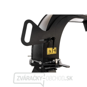 Hahn & Sohn Cedrus RBD16 - profesionálny bubnový drvič konárov s hydraulickým podávačom a prívesom kategórie B náhled