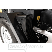 Hahn & Sohn Cedrus RBD16 - profesionálny bubnový drvič konárov s hydraulickým podávačom a prívesom kategórie B náhled