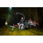 Hahn & Sohn Cedrus RBD16 - profesionálny bubnový drvič konárov s hydraulickým podávačom a prívesom kategórie B náhled