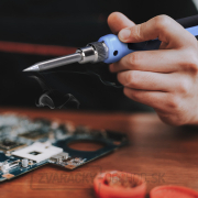 Solight digitálna spájkovacia stanica 70 W náhled