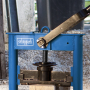 Scheppach HSC 130 páková štiepačka kameňa Náhľad