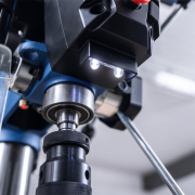 Scheppach TBM 300 Vario stojanová vŕtačka s krížovým laserom a LED osvetlením náhled