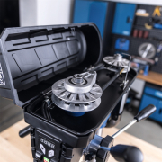 Scheppach TBM 300 Vario stojanová vŕtačka s krížovým laserom a LED osvetlením náhled