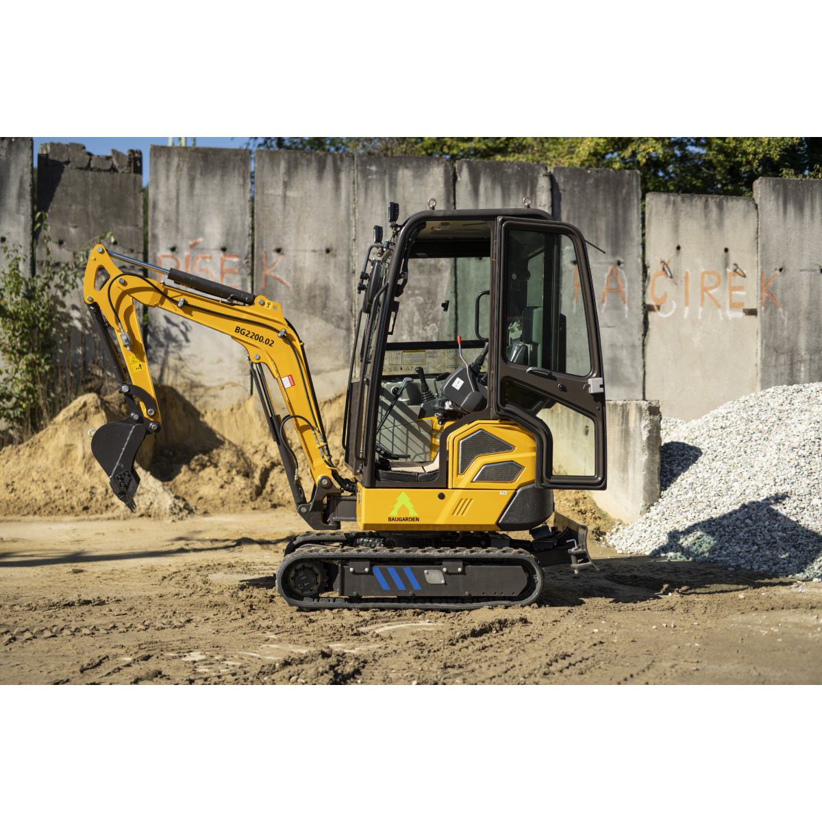 Minibager Baugarden BG2200.02 Kubota lyžice 400mm 8001BG220002KU