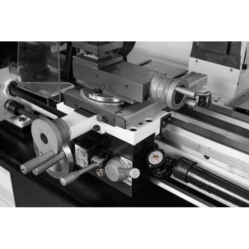 SKF-750M - Kombinovaný sústruh na kov s pohyblivým frézovacím zariadením Náhľad
