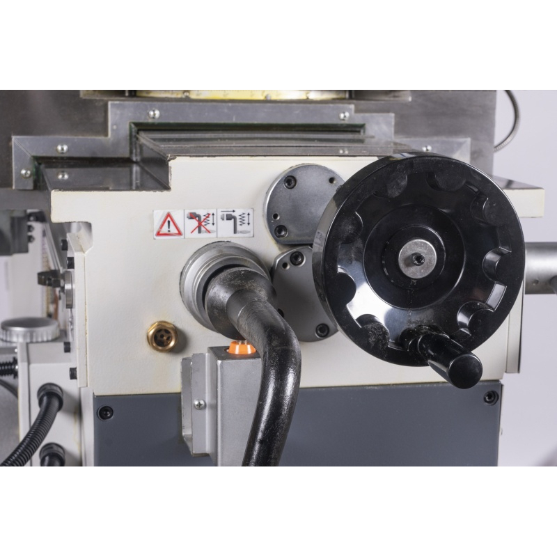 FVV-1375 Servo - Univerzálna frézka Náhľad